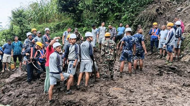 जाजरकोट पहिरोमा तीन जनाको मृत्यु, दुई जना अझै बेपत्ता